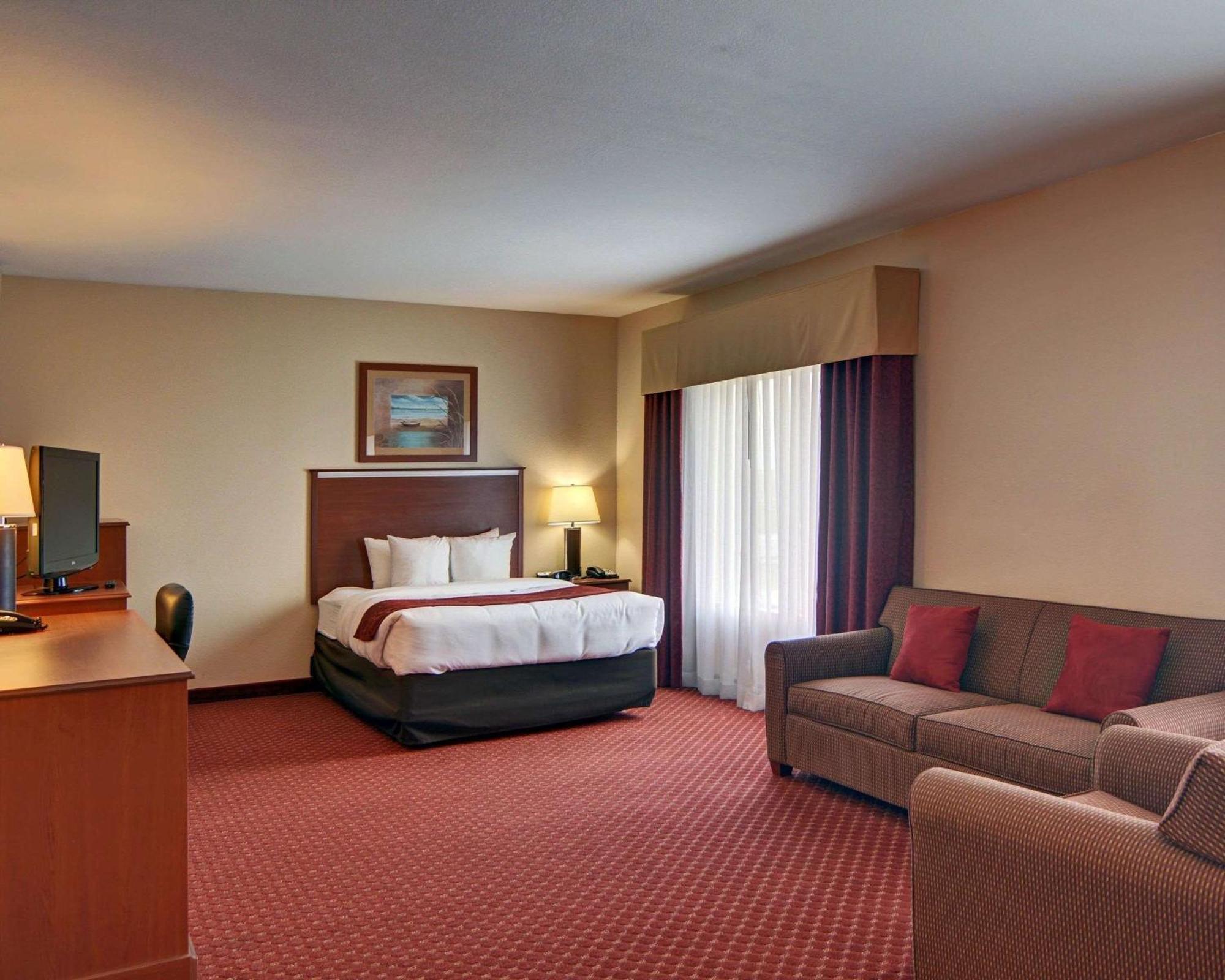 Quality Near Cedar Creek Hotel