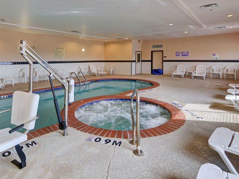 Quality Near Cedar Creek Hotel